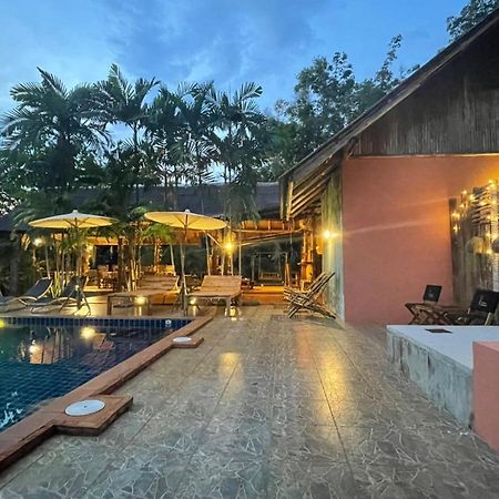 Bamboo Hideaway Resort Mak-sziget Kültér fotó