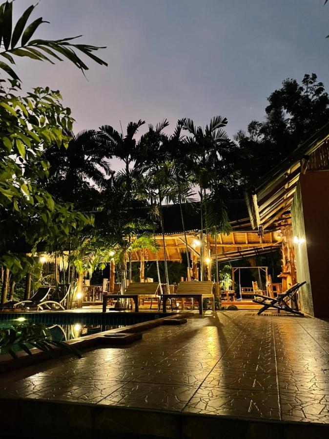 Bamboo Hideaway Resort Mak-sziget Kültér fotó