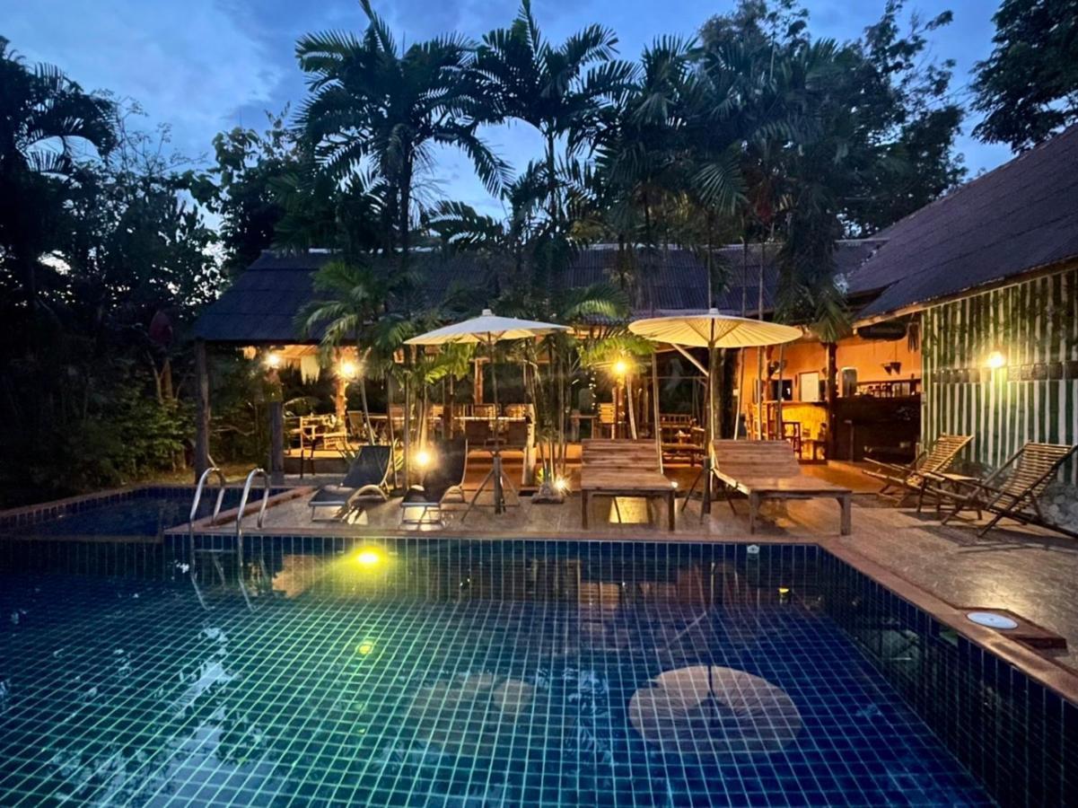Bamboo Hideaway Resort Mak-sziget Kültér fotó