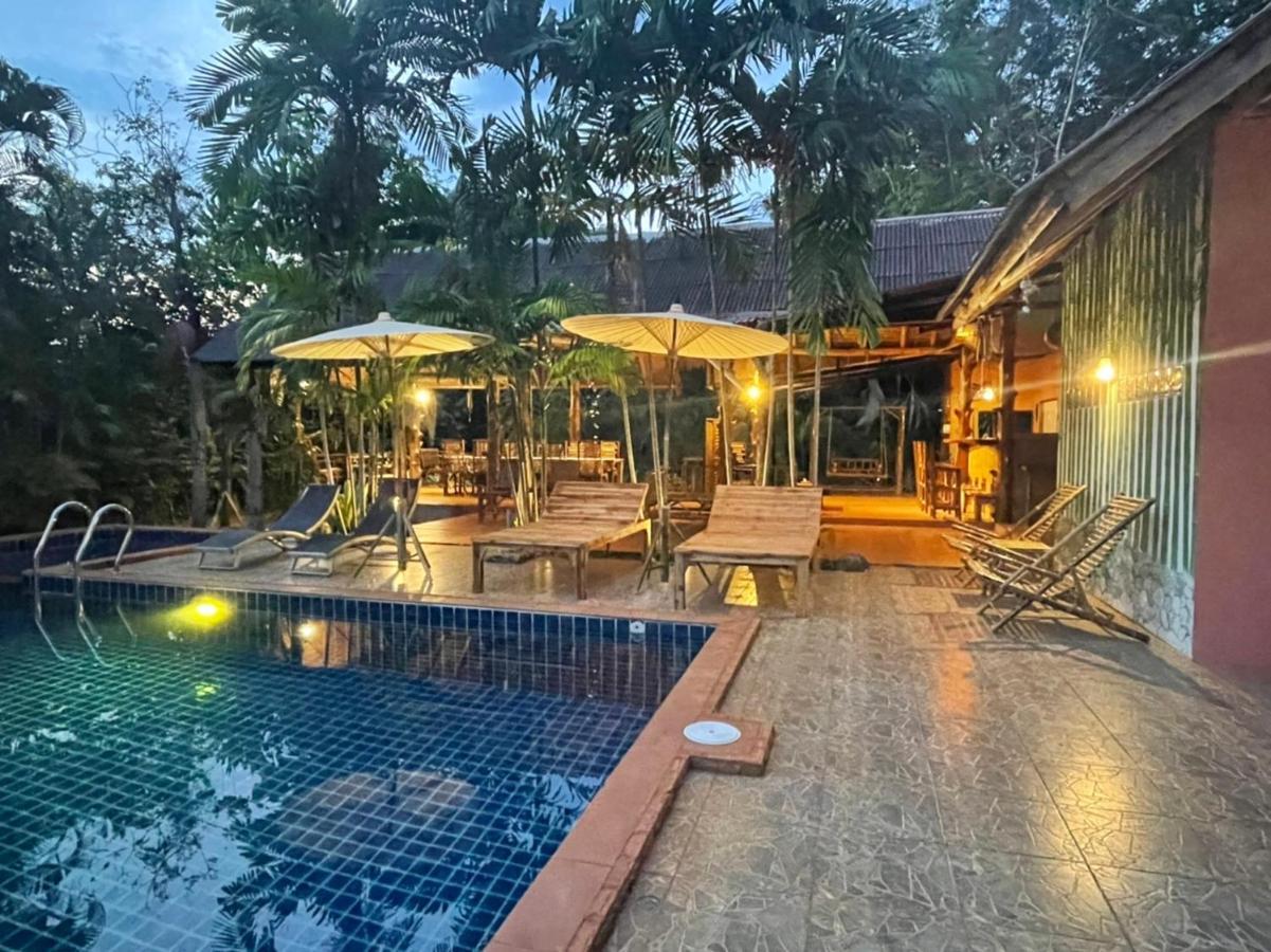Bamboo Hideaway Resort Mak-sziget Kültér fotó